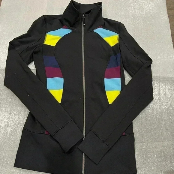 [6]  Lululemon Nice Asana Jacket - Picture 6 of 12